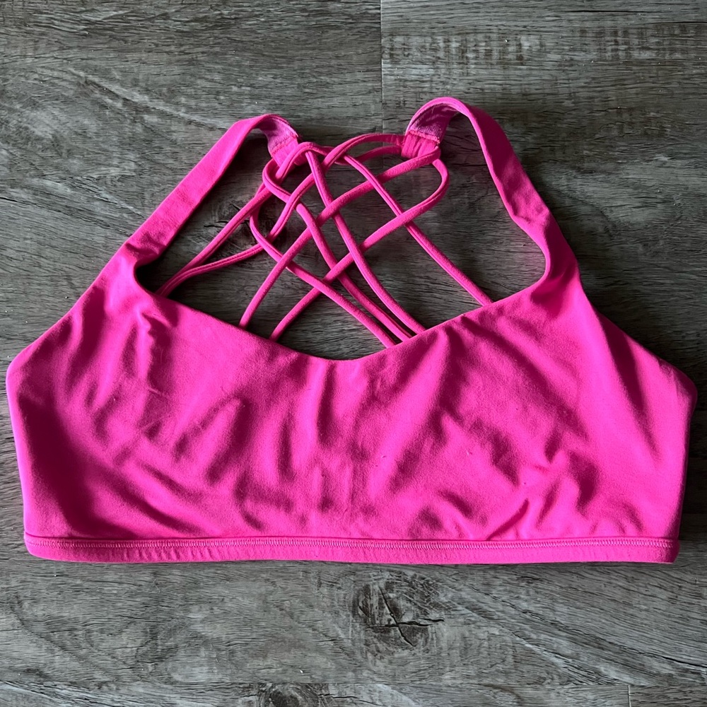 Lululemon Free to Be Bra